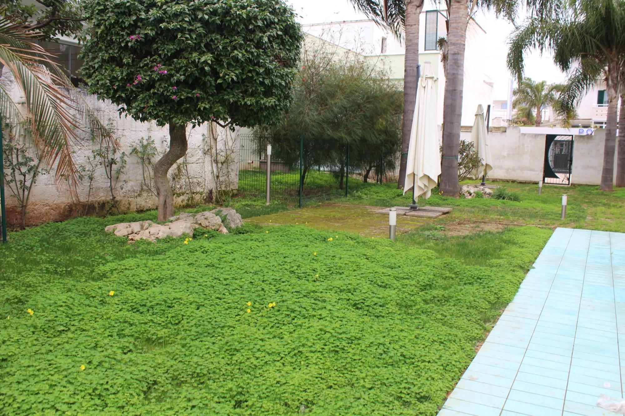 Monolocali Residence Petraroli By Salentolimit Porto Cesareo Ngoại thất bức ảnh